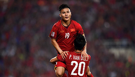 Vượt qua nhiều 'thú dữ', Quang Hải giành giải xuất sắc nhất vòng bảng Asian Cup