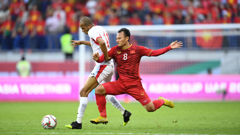 Trọng Hoàng (phải) đã chơi cực kỳ hiệu quả trong những trận đấu vừa qua của ĐT Việt Nam ở Asian Cup 2019