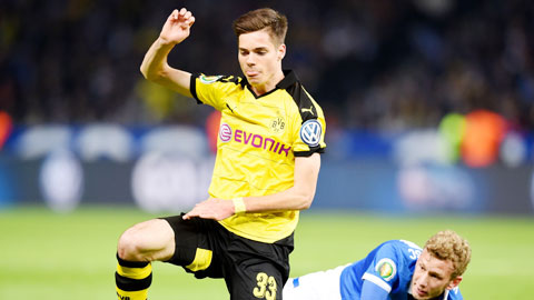 Julian Weigl tự cứu mình trong vai trò mới ở Dortmund
