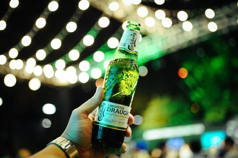 Trải nghiệm êm mượt của Carlsberg Smooth Draught như lời chúc cho hành trình của đội bóng thêm phần may mắn và thuận lợi 