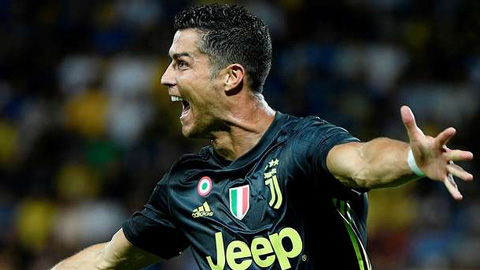 Ronaldo tiếp tục sưu tầm kỷ lục ở Serie A