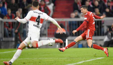 Lewandowski ấn định thắng lợi 4-1 cho Bayern ở phút 84
