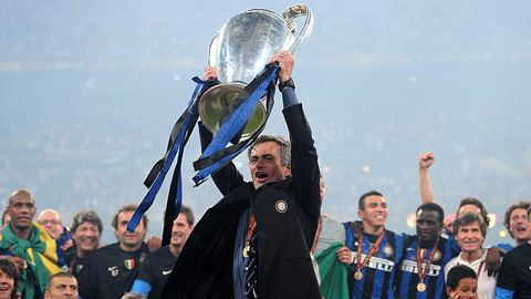 Mourinho từng giúp Inter giành cú ăn ba vĩ đại