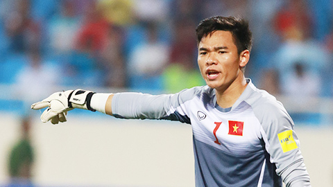 Cựu thủ môn ĐT Việt Nam trở lại sân cỏ sau chấn thương nặng
