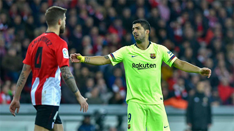 Suarez: "Cầu thủ Barca không giao tiếp với nhau"