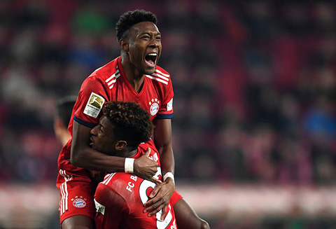 Phút 57, Bayern chính thức ngược dòng nhờ bàn thắng của Alaba