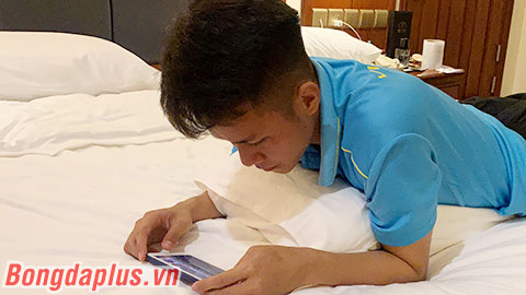 Minh Bình xem lại trận đấu của U22 Việt Nam để rút kinh nghiệm