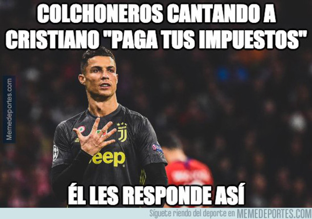Khi Ronaldo bị CĐV Atletico mỉa mai trốn thuế, anh đáp lại bằng cách cho họ thấy mình có 5 chức vô địch Champions League