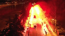 Fan Zenit đốt pháo sáng điên cuồng trước trận đấu tại Europa League