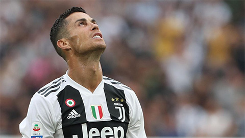 Ronaldo 'khó ở' tại Juve, M.U vào cuộc
