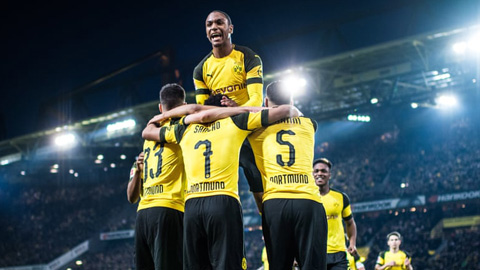 Dortmund bay cao cùng dàn 'pháo khủng'