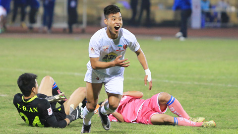 Văn Thanh tới Incheon cổ vũ Công Phượng ở trận mở màn K.League 2019