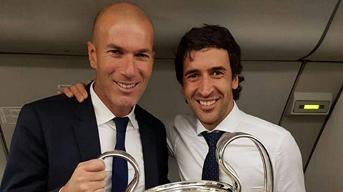 Real mở đường cho Raul nối tiếp con đường của Zidane