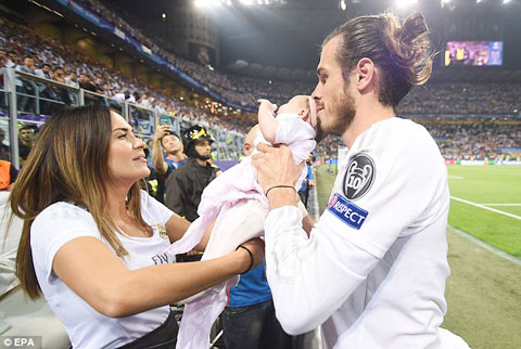 Vợ con của Bale cũng hợp với khí hậu tại Tây Ban Nha