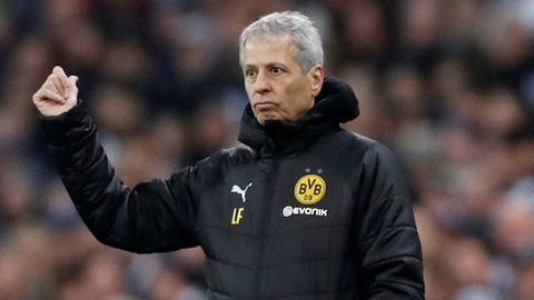 Favre bất lực trước cơn khủng hoảng của Dortmund