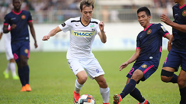 Văn Toàn bất lực
