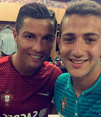 Dalot đang trên hành trình mà CR7 đã đi