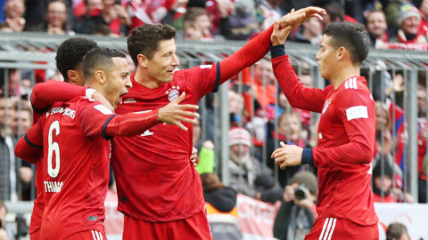 Bayern giành ngôi đầu: Hùm xám đích thực là đây!