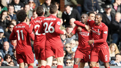 Liverpool trở lại ngôi đầu Ngoại hạng Anh: Niềm vui mong manh