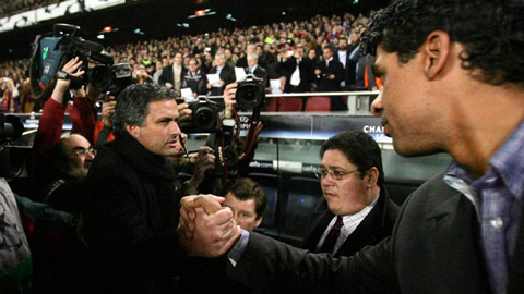 Phát hiện ghi chú của Mourinho về Barcelona giai đoạn 2005-2006