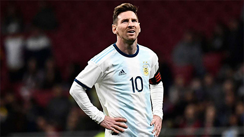 Vừa tái xuất, Messi lại rút lui khỏi ĐT Argentina vì chấn thương