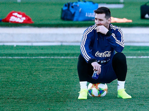Messi tạo ra một ốc đảo tại đội tuyển