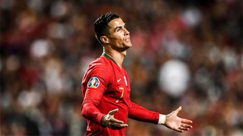 Ronaldo trấn an người hâm mộ về chấn thương