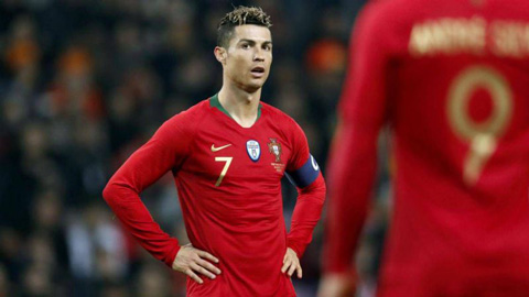 Chuyện gì đang xảy ra với Ronaldo và Bồ Đào Nha?