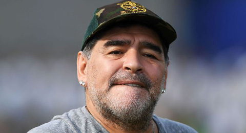 Maradona đáp trả ấn tượng việc bị so sánh với Messi
