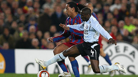 Ronaldinho từng suýt 'tè ra quần' vì bị Makelele dọa đốn gãy chân