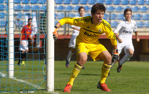 Luca từng mắc sai lầm trong trận đấu của đội trẻ Real với Aspire Academy năm 2014