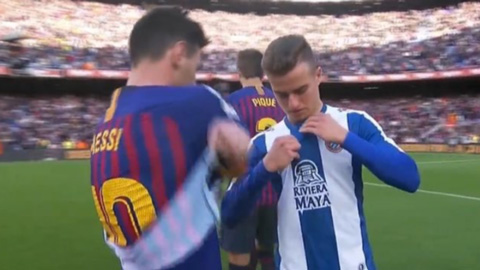 Cầu thủ trẻ của Espanyol bị fan đòi đuổi khỏi CLB vì đổi áo với Messi