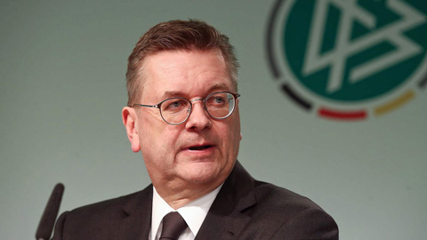 Bê bối tài chính, Chủ tịch LĐBĐ Đức từ chức