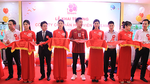 Cựu tuyển thủ Việt Nam cùng Tuấn Hưng mở học viện bóng đá