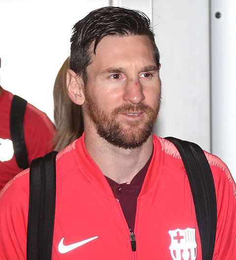 Messi khá thoải mái trên đường ra sân bay trở lại Tây Ban Nha