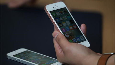 iPhone SE chạy chip Apple A9, giảm giá về mức không thể rẻ hơn