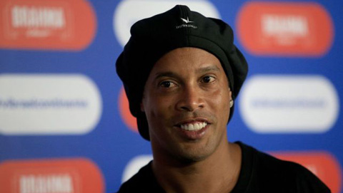 Ronaldinho lo sợ cho Barca nếu M.U ghi bàn trước