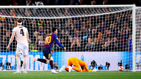 De Gea thường chơi hay nhưng trước Messi cũng chỉ là thằng hề