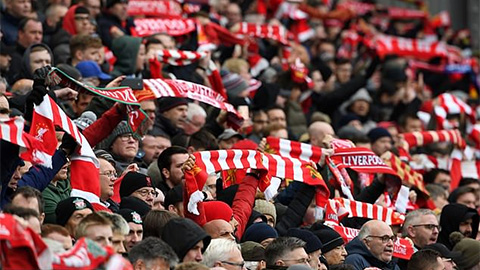 Liverpool hỗ trợ các fan bị Barca 'chặt chém'