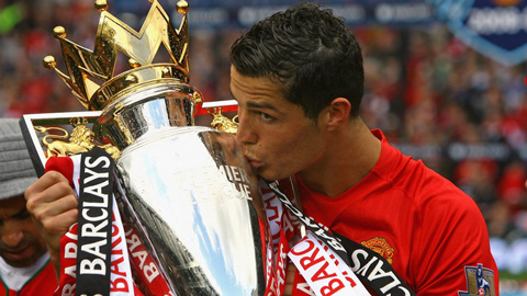 Ronaldo từng 3 lần liên tiếp vô địch Premier League cùng M.U