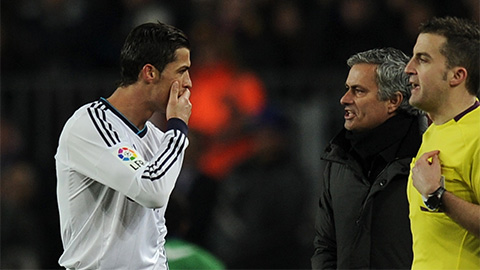 Ronaldo được ví như "siêu nhân", từng suýt bị HLV Mourinho giết chết