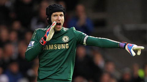 Petr Cech trở lại Chelsea sau mùa này