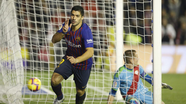 Ngày 4/11/2018: Barca phải nhờ tới 2 bàn thắng muộn của Dembele và Suarez mới có thể giành chiến thắng nhọc nhằn 3-2 trước chủ nhà Rayo Vallecano