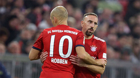 Bayern thông báo chia tay Robben và Ribery