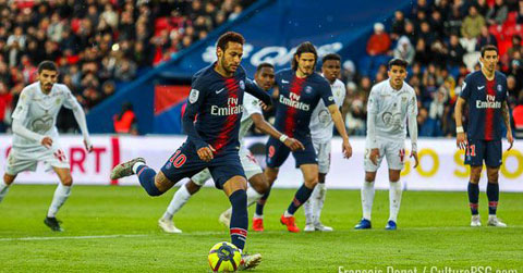 Neymar ghi bàn gỡ hòa cho PSG trên chấm phạt đền
