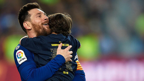 Messi trưởng thành nhờ gia đình và tấm băng thủ quân