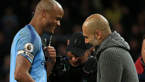 Kompany, thày chịu con rồi. Quá giỏi!