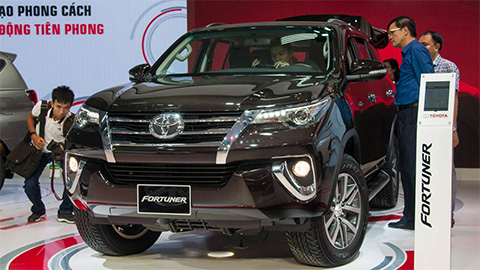 Toyota Fortuner bất ngờ giảm giá trong tháng 5, đe nẹt Honda CR-V