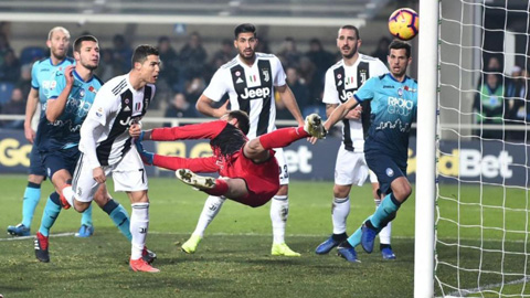 Cuộc đua vào Top 4: Khi fan Milan đồng loạt cổ vũ Juventus