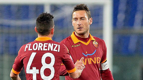 Florenzi xứng đáng với chiếc băng đội trưởng trên tay như người đàn anh Totti 